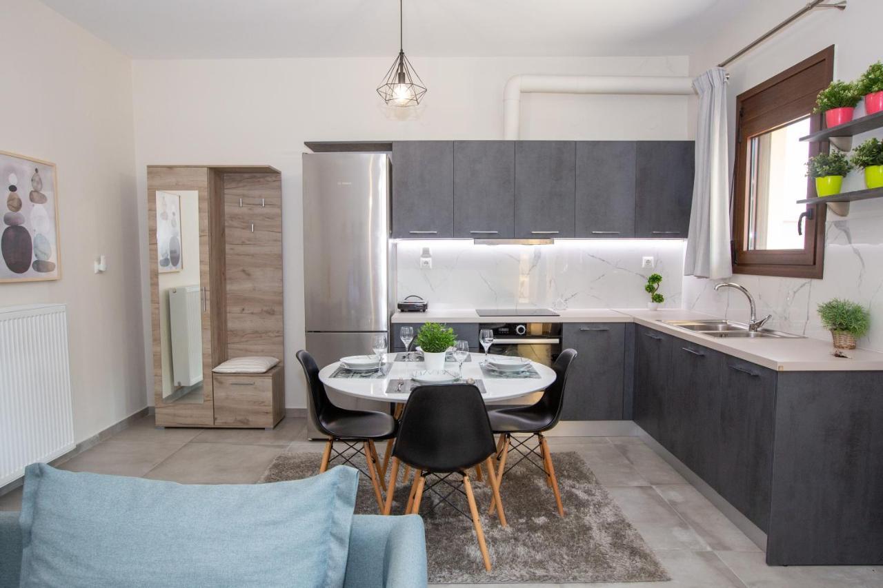Modern Lake View Apartment Янина Екстериор снимка